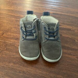 UGG Toddler Gray Boots size 6